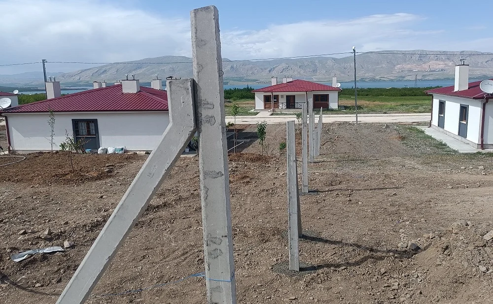 Malatya Beton Direkli Tel Çit